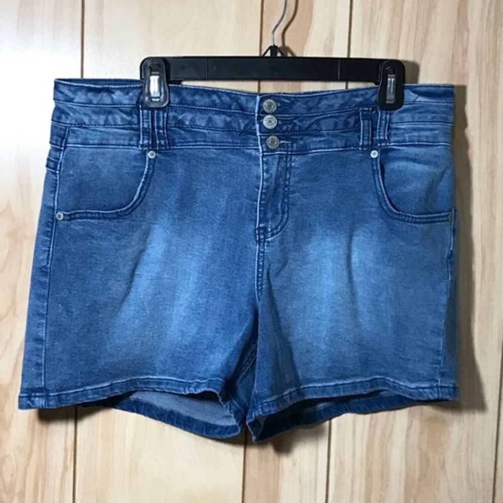New York & Company Soho Retro Boho High Waisted 3 Button Denim Jean Shorts 16